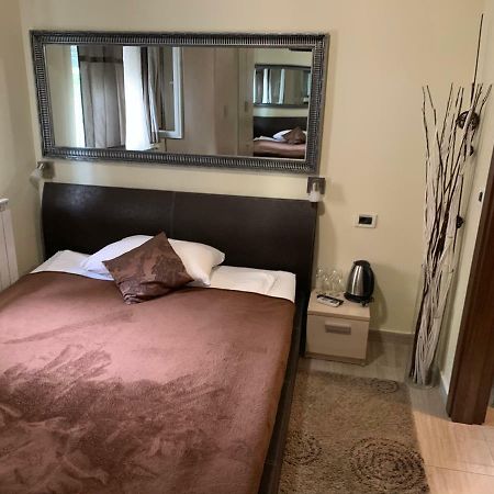 Enter Rooms Загреб Экстерьер фото